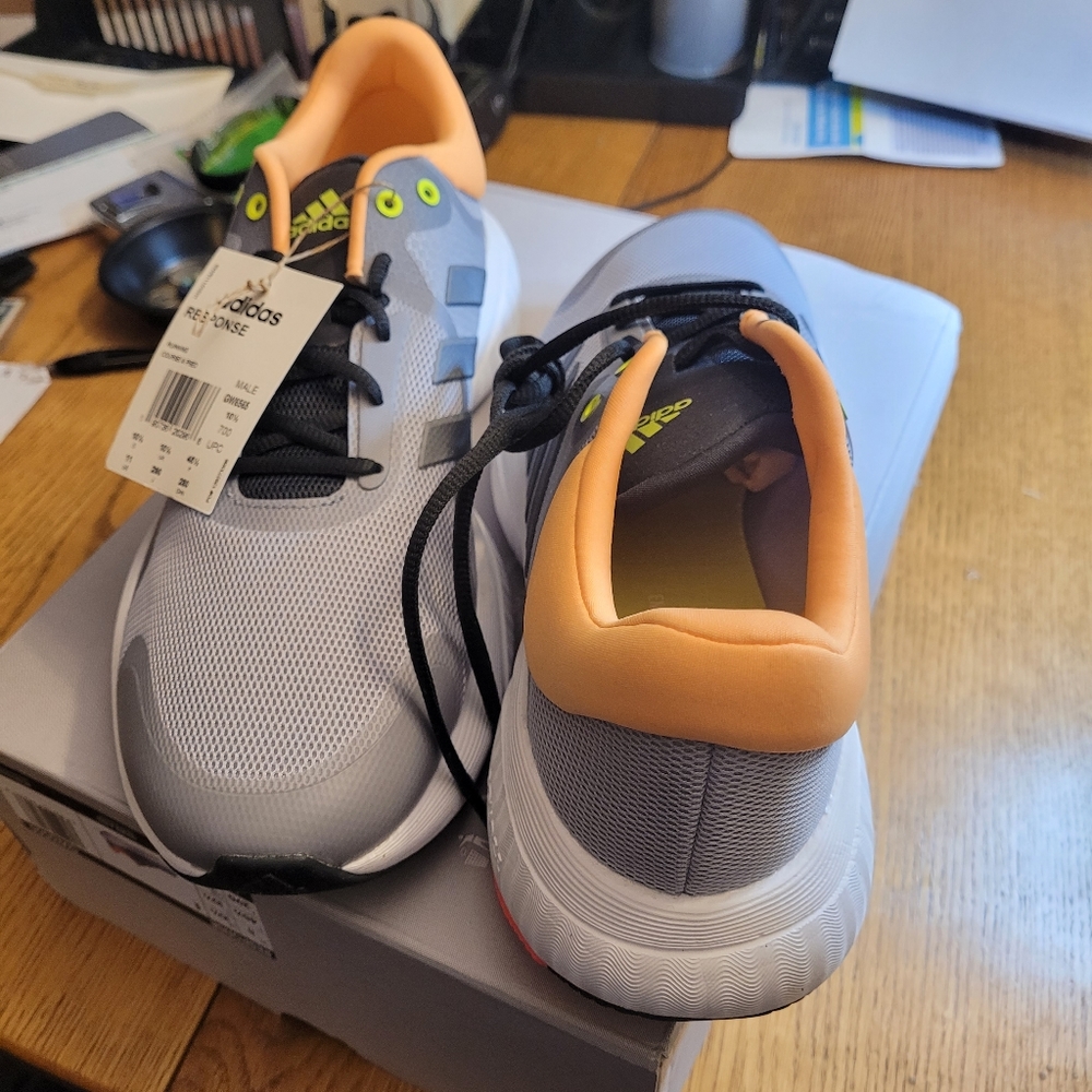 Man's Adidas Sneakers 👟 - Picture 6 of 10